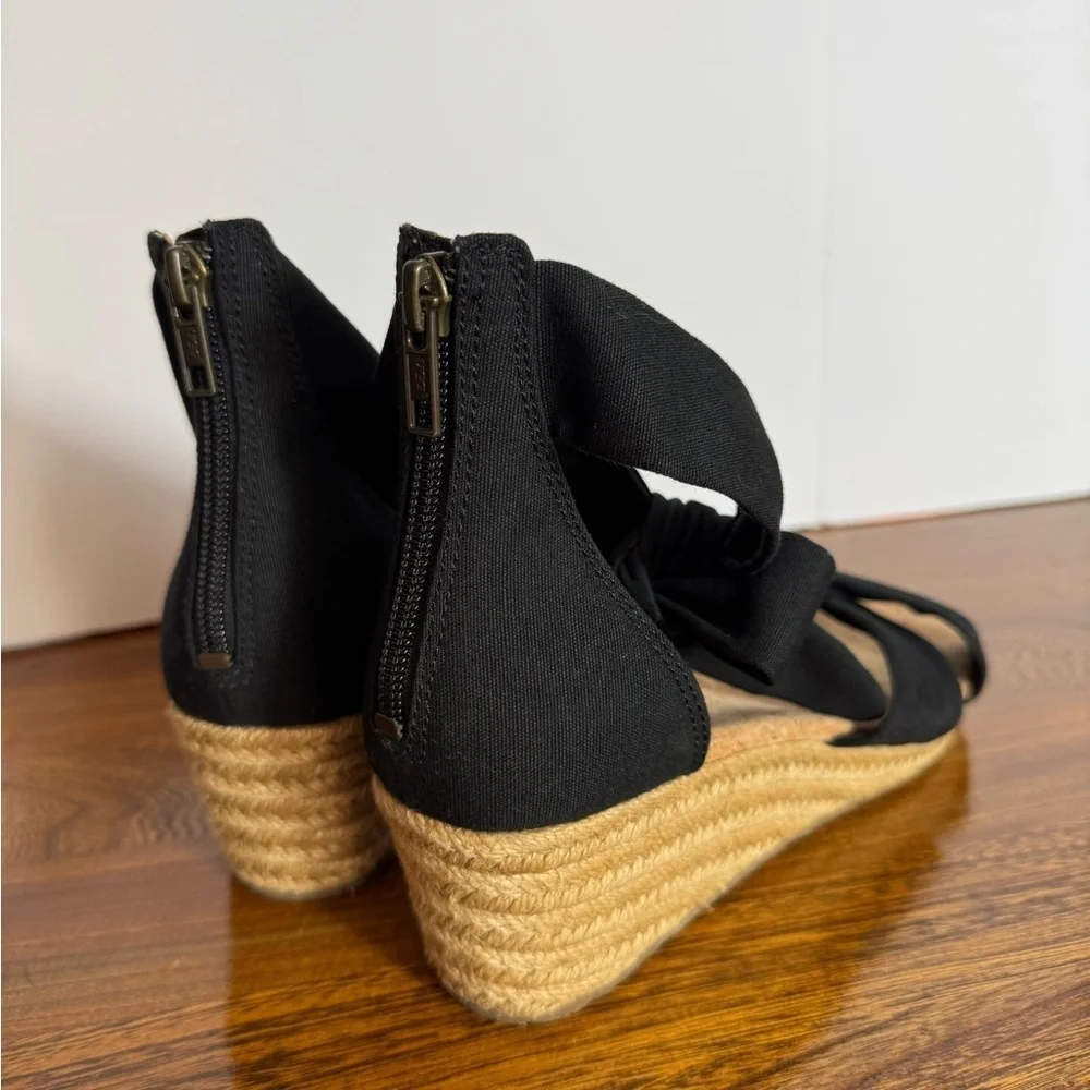 UGG chic black